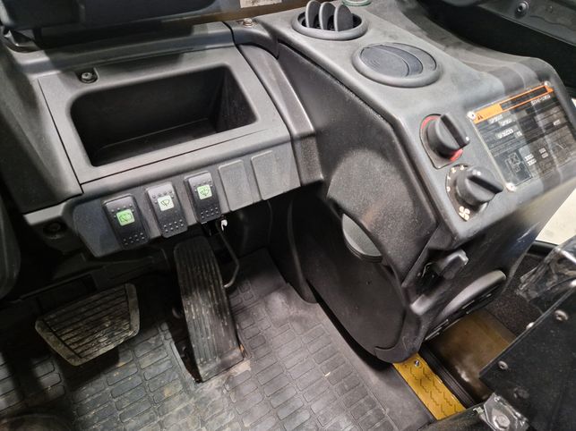 Cat DP35NT dieseltrukki vm. 2019 (hyvät varusteet)