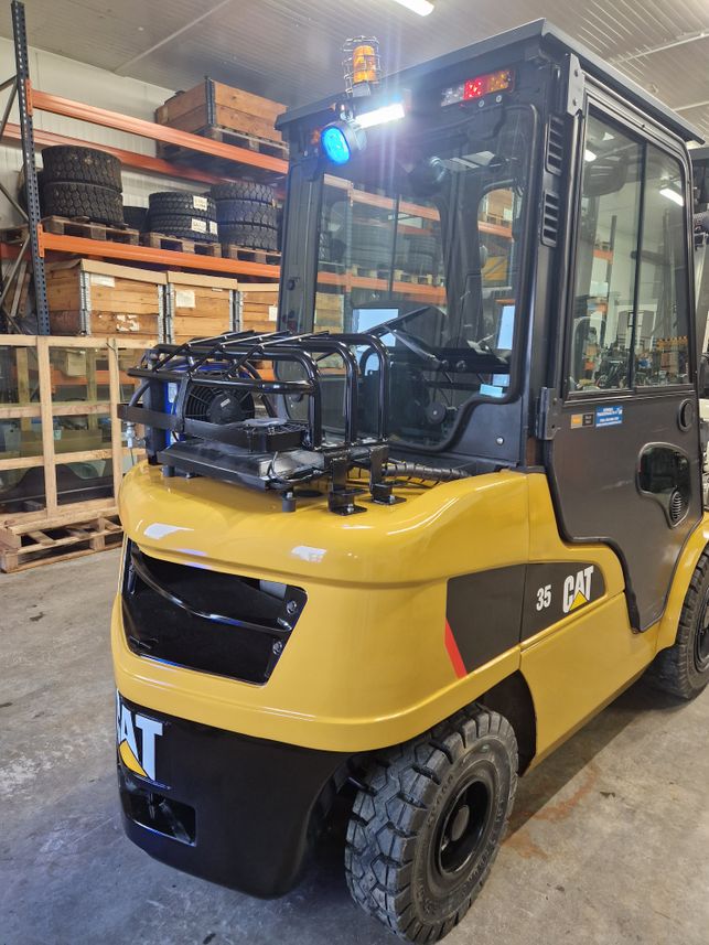 Cat DP35NT dieseltrukki vm. 2019 (hyvät varusteet)