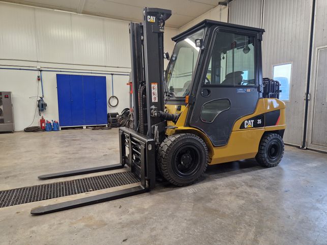 Cat DP35NT dieseltrukki vm. 2019 (hyvät varusteet)