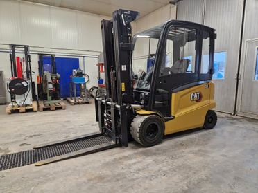 Cat EP35N sähkötrukki vm. 2019 (ohjaamolla)