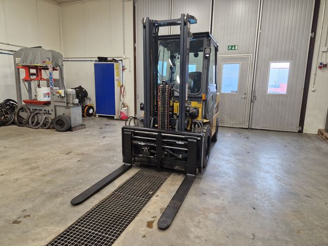 Cat DP35NT dieseltrukki vm. 2019 (hyvät varusteet)